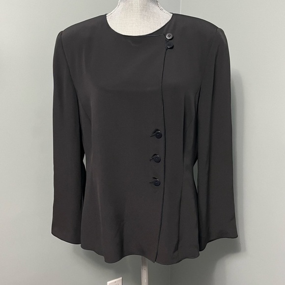๐ฎ๐น Vintage Armani Collezioni Black Silk Asymmetrical Button Blazer Size Large - Picture 1 of 11